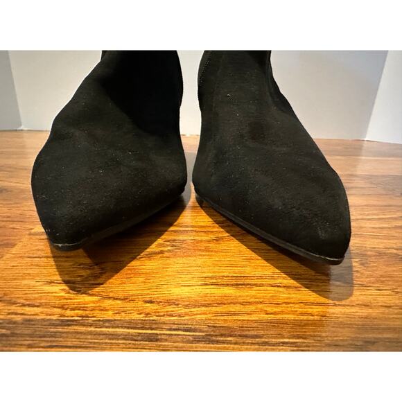 Marc Fisher Women's Faux Suede Glorry Kitten Heel Ankle Boots Black Size 9 NWOB - Picture 4 of 11